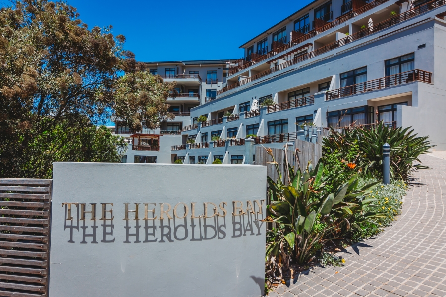 2 Bedroom Property for Sale in Herolds Bay Western Cape